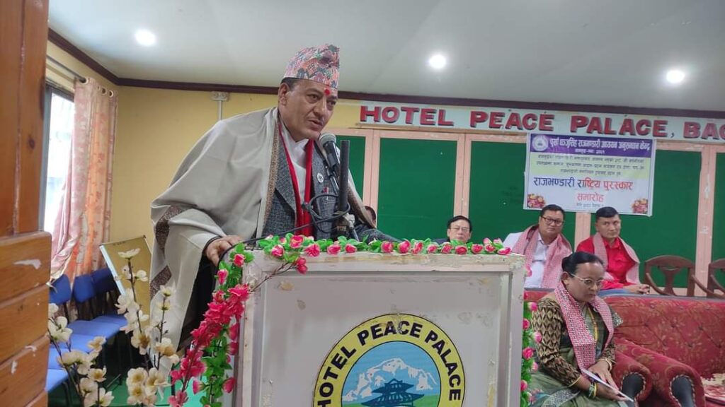 मन्त्री बुद्धि कुमारलाई राजभण्डारी राष्ट्रिय पुरस्कार ! 2 FB IMG 1682072476063
